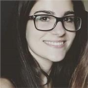 Neolaureata in lingua e letteratura francese offre lezioni online di francese che sia a partire dalle basi che per semplici ripetizioni